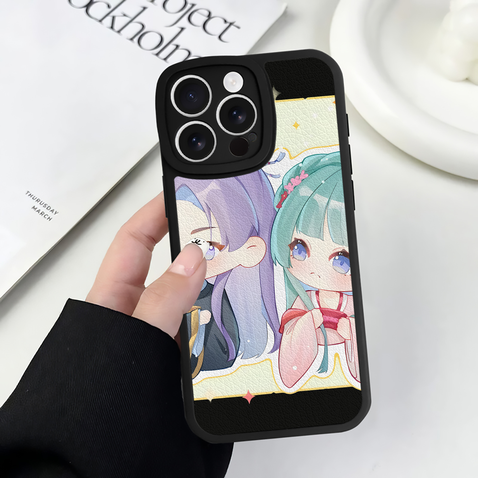 （画像用） 薬屋のひとりごと The Apothecary Diaries 【iPhone 16シリーズ対応】シリコンスマホケース（レザー調） 材質：シリコン